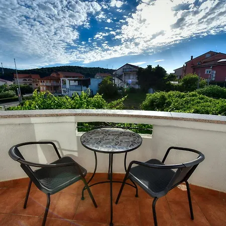 Helena Apartamento Lopar