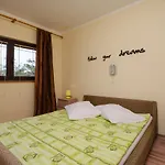 Helena Apartman Lopar