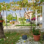 Helena Apartman