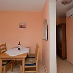 Apartman Helena *