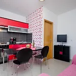 Helena Apartman