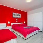 Helena Apartman